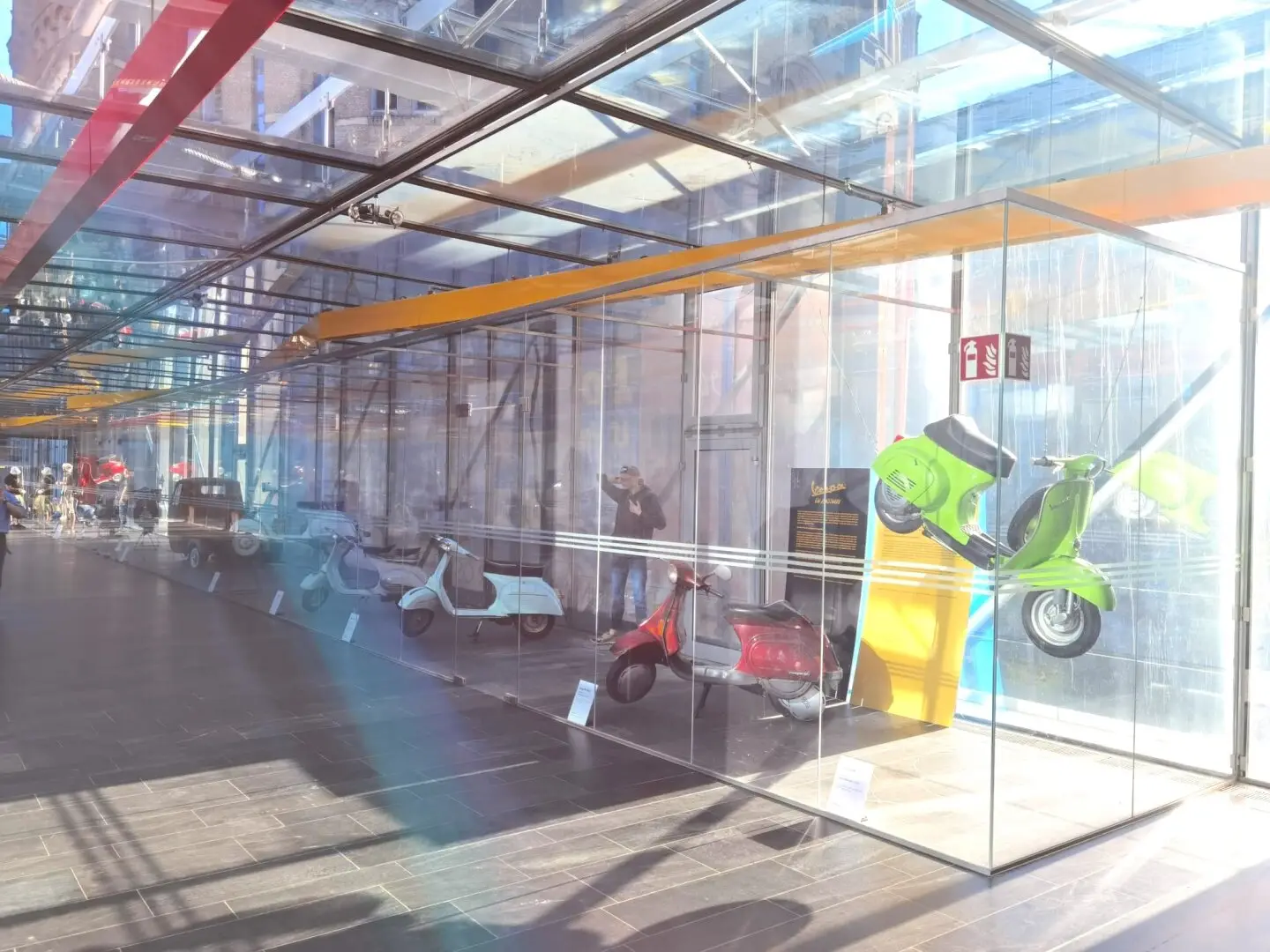 Entertainment Center Gasometer | Commercial space with glass display windows and balcony for rent