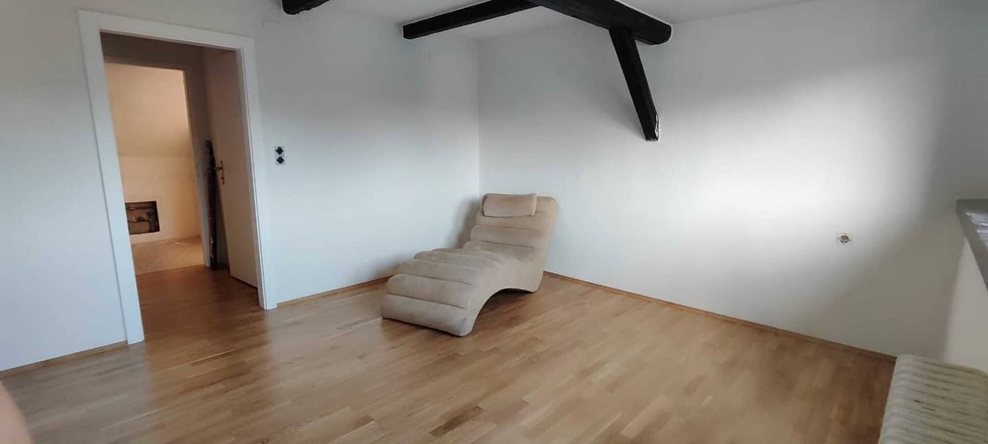 Apartment with Schöckl view and modern kitchen