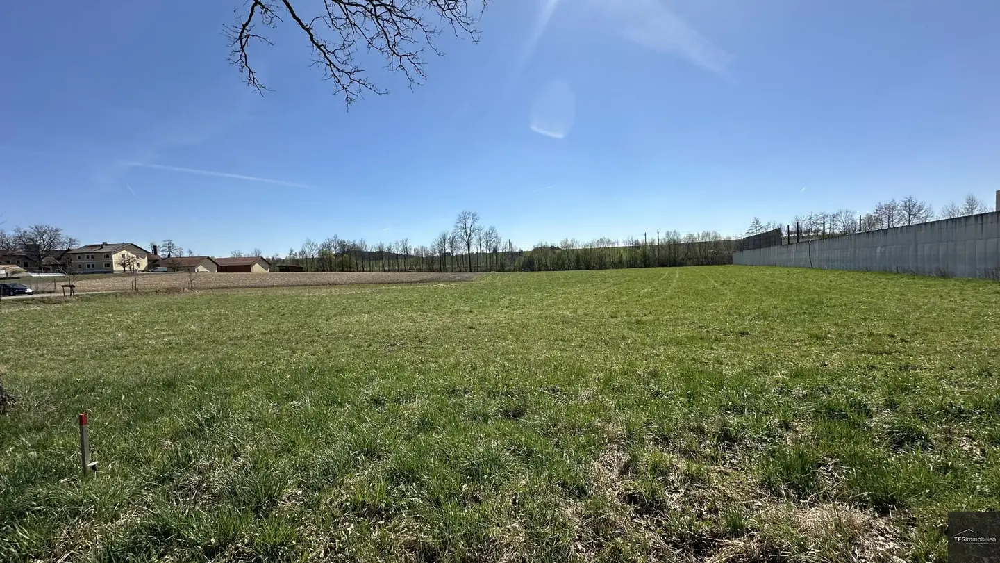Agricultural land in Kallham with good accessibility