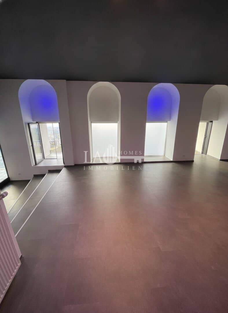Prime Retail Space with Shop Window in Linz