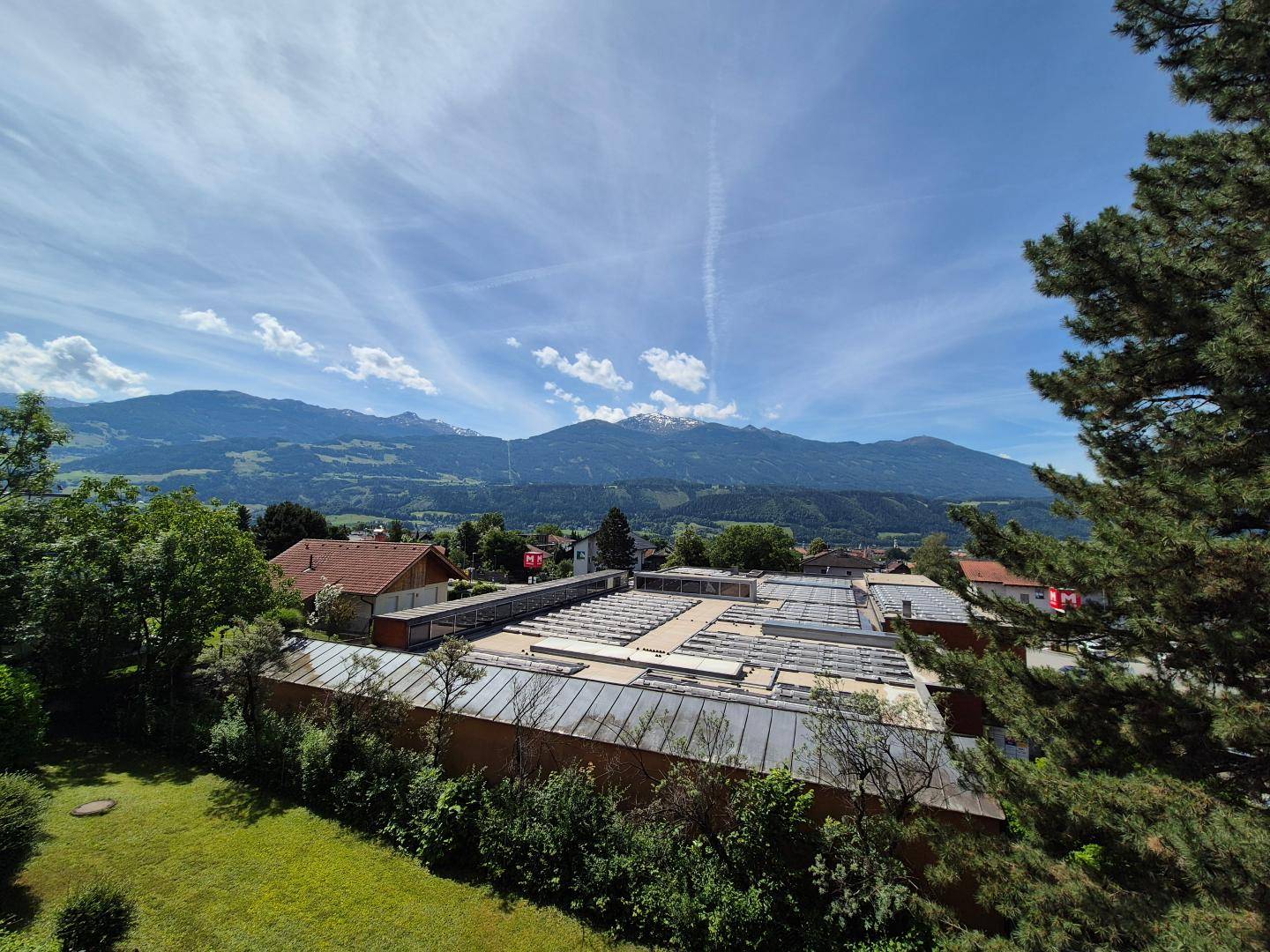 Bright 3-Room Apartment with South-Facing Balcony and Mountain View in Absam