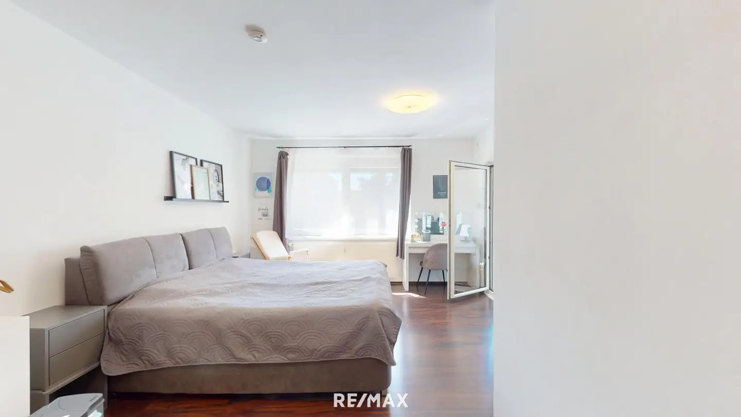 Maisonette apartment spacious loggia lift