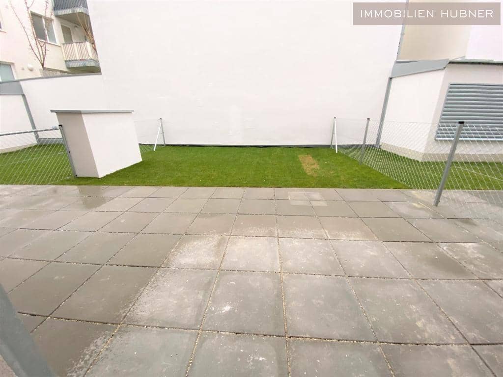 Wohnung mit Garten und Terrasse im Neubau