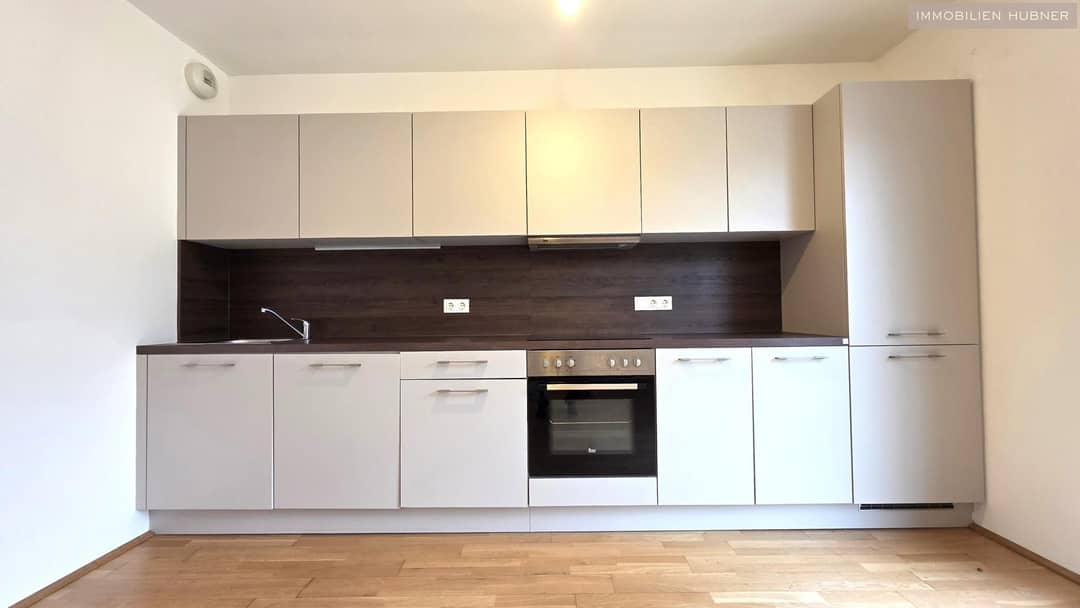 Wohnung mit Terrasse und Deckenkühlung