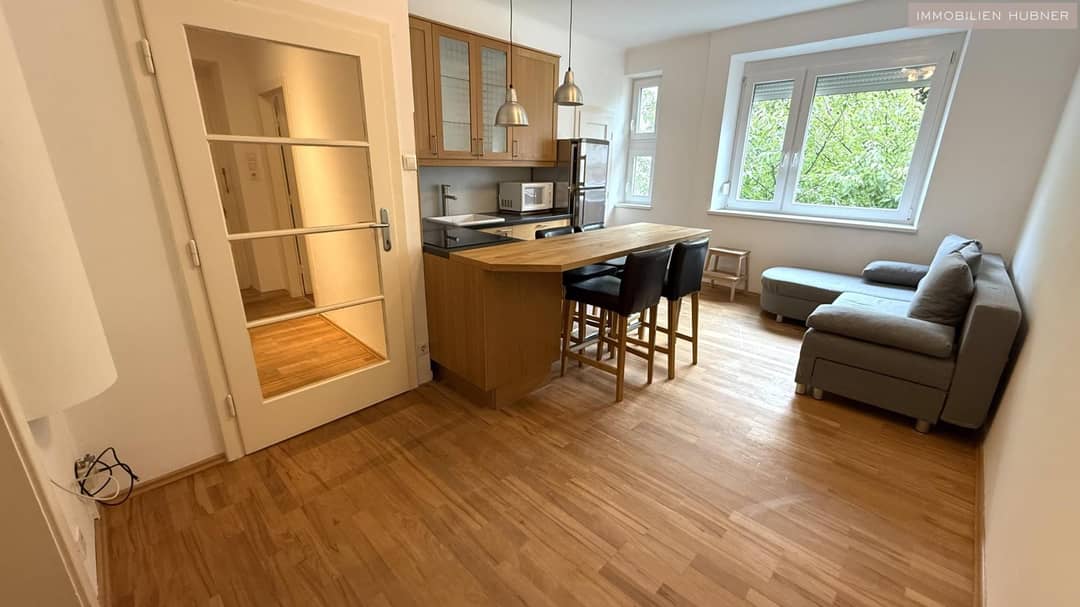 Wohnung nahe U1 mit Gartenmitbenutzung möbliert