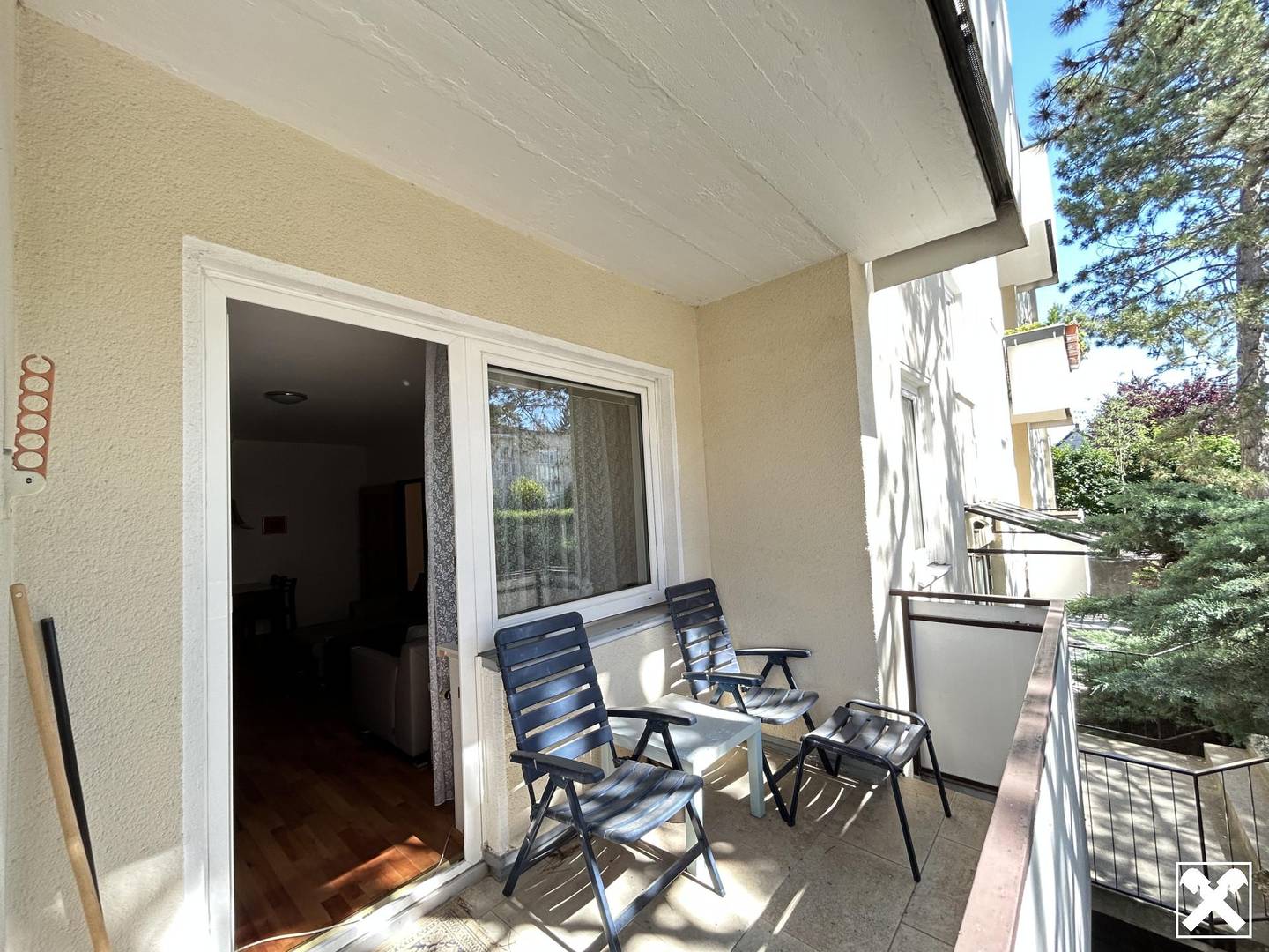 Wohnung with loggia in a quiet cul de sac near U6