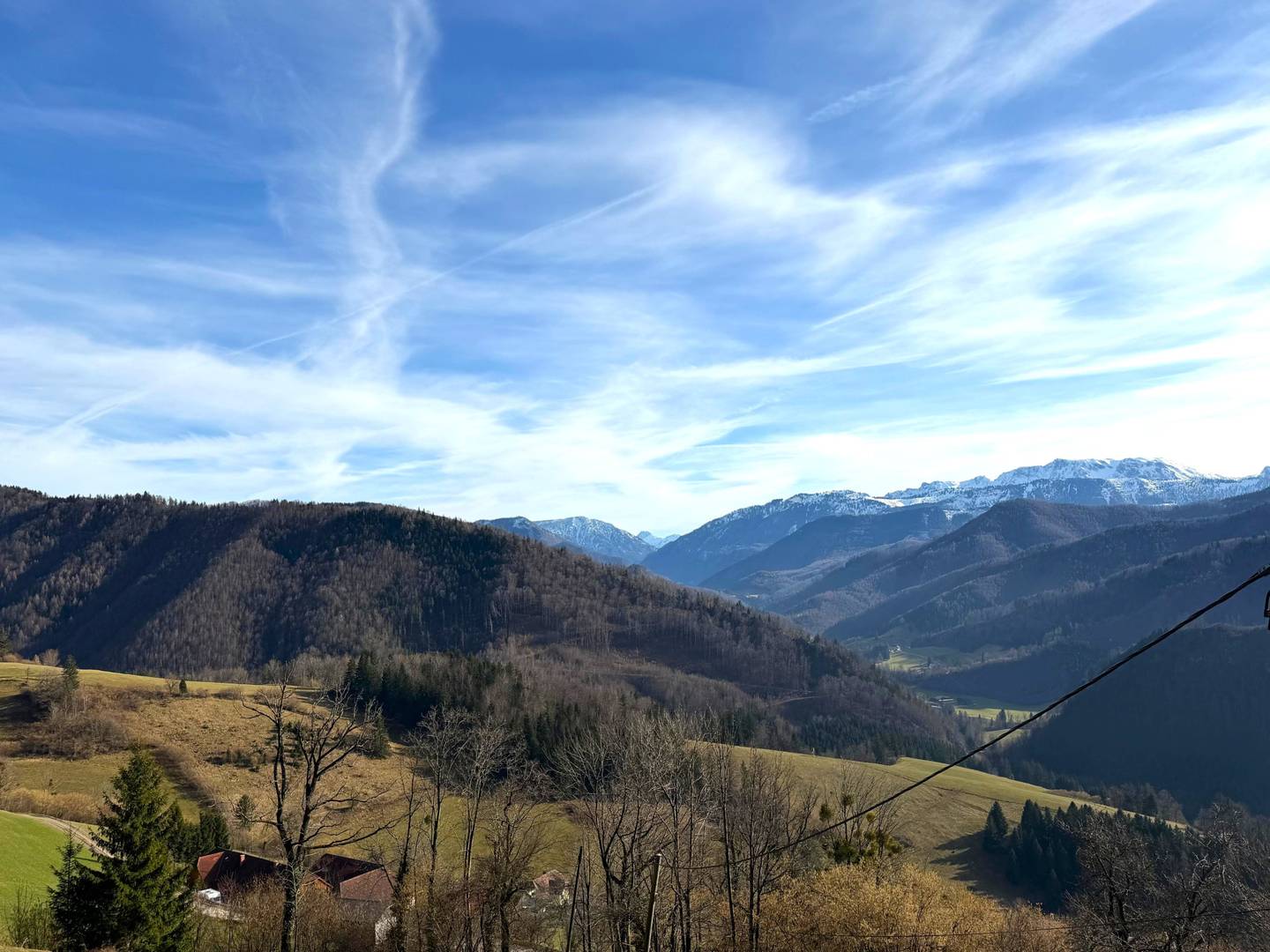Villa in Alleinlage mit Panorama und Pool