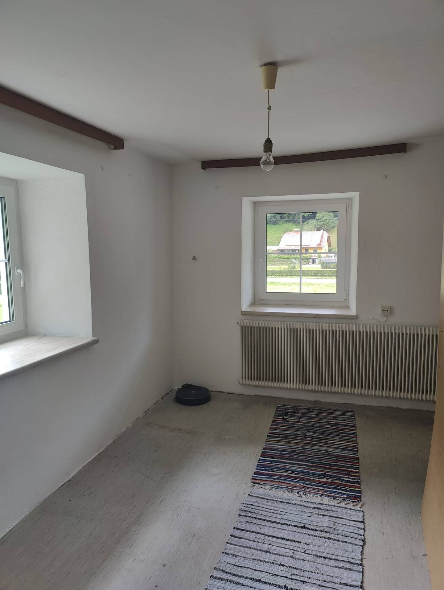 Charmantes kleines Haus mit Garage am Waldrand