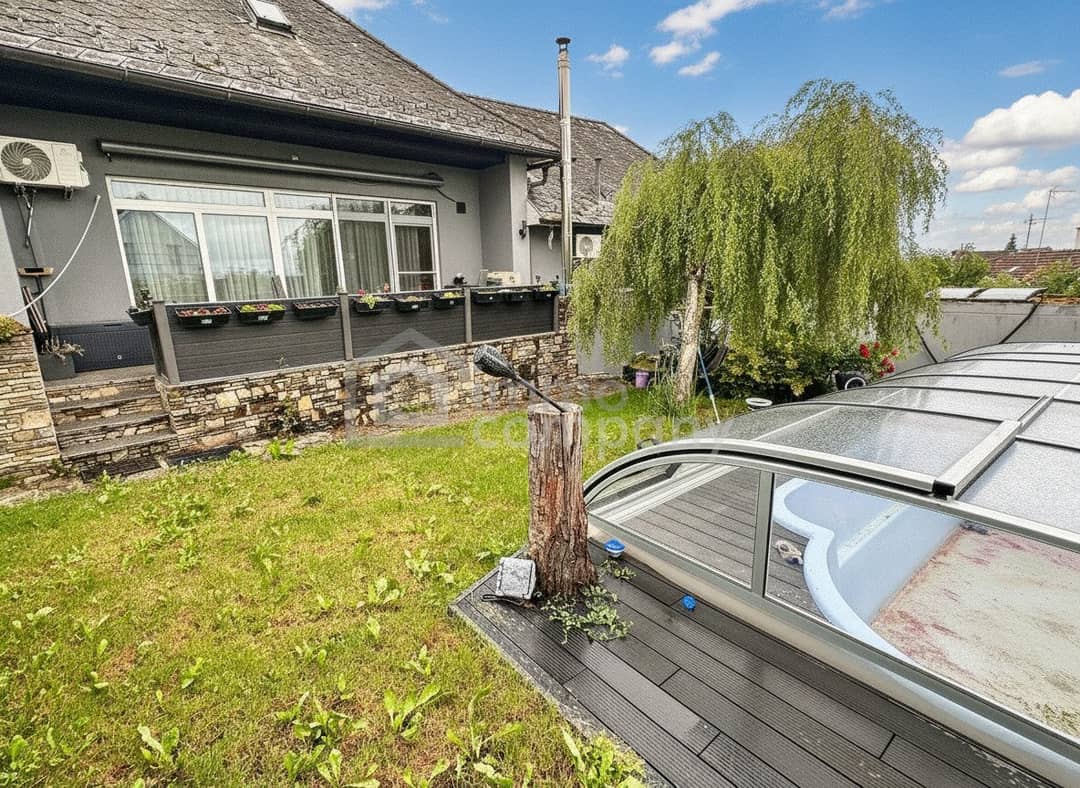 Großzügiges Mehrfamilienhaus mit Garten und Pool in Artstetten