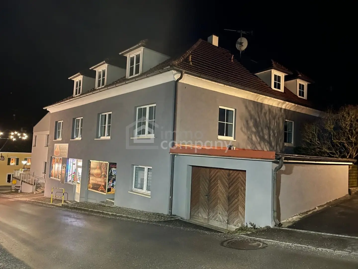 Großzügiges Mehrfamilienhaus mit Garten und Pool in Artstetten