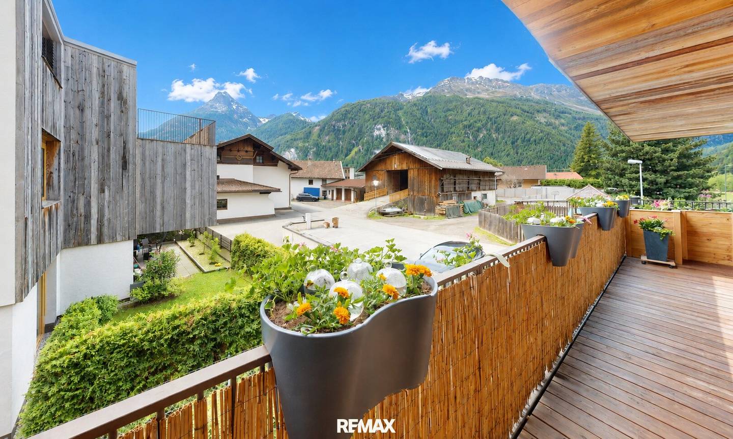 Wohnung mit Terrasse und Bergblick in Tirol