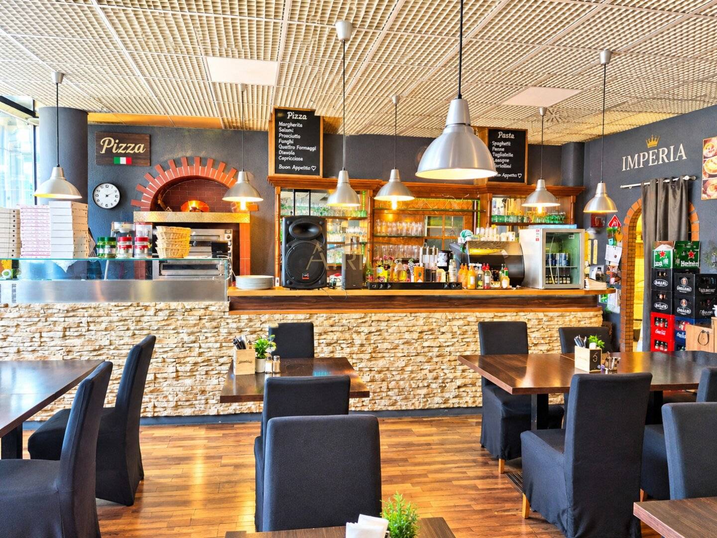 Gastro premises with terrace in Gasometer