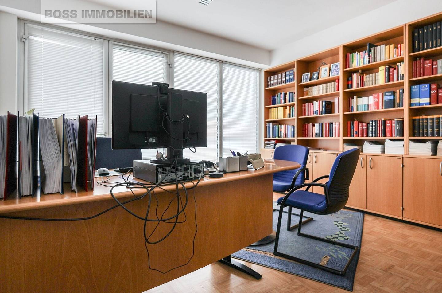 Office Unit with Balcony and Underground Parking in Linz