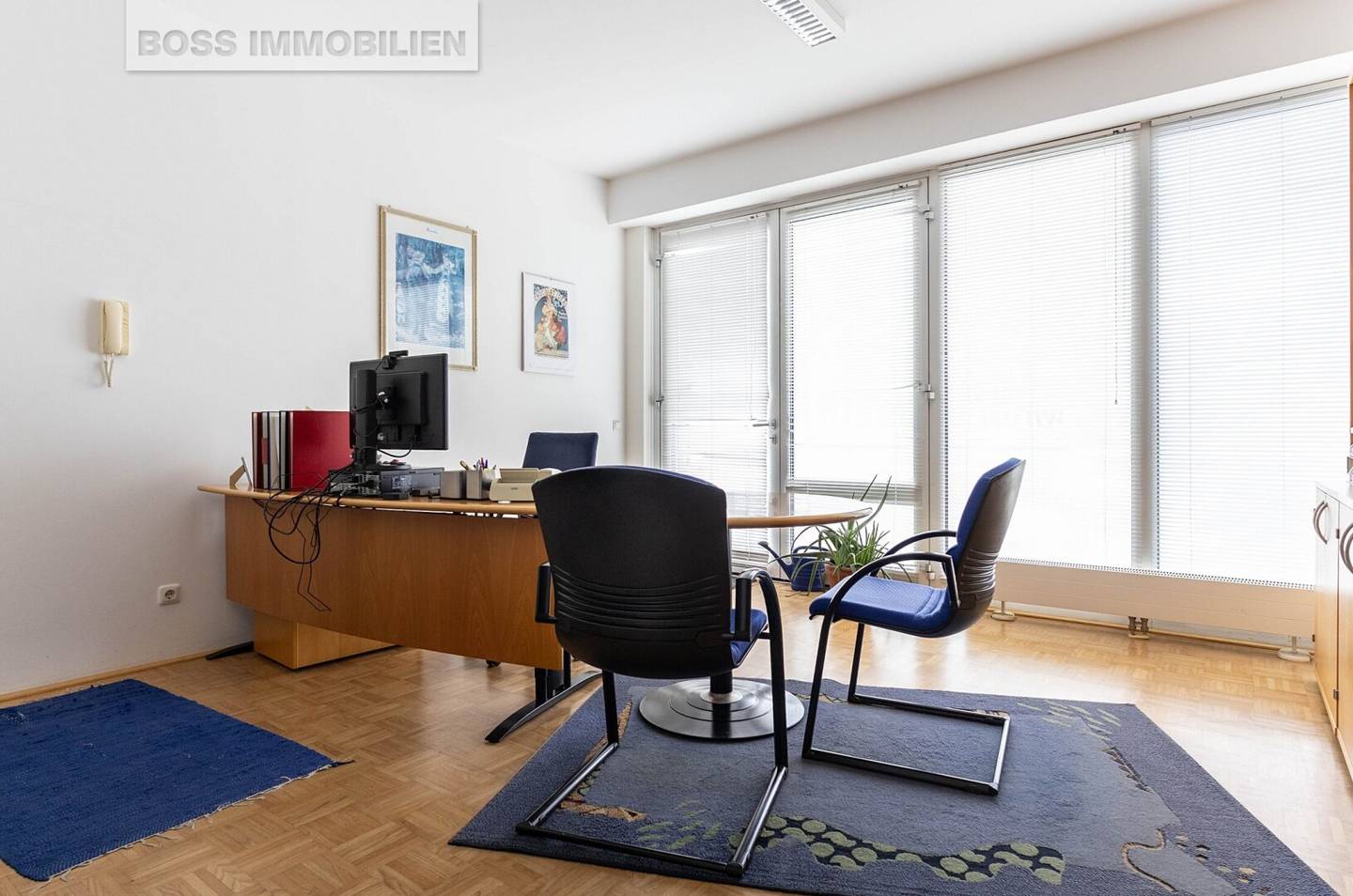 Office Unit with Balcony and Underground Parking in Linz