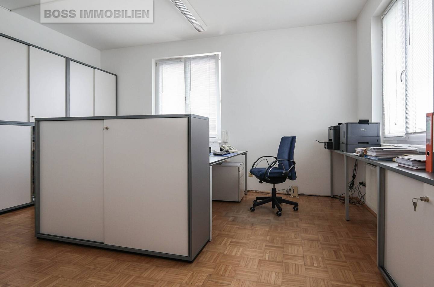 Office Unit with Balcony and Underground Parking in Linz
