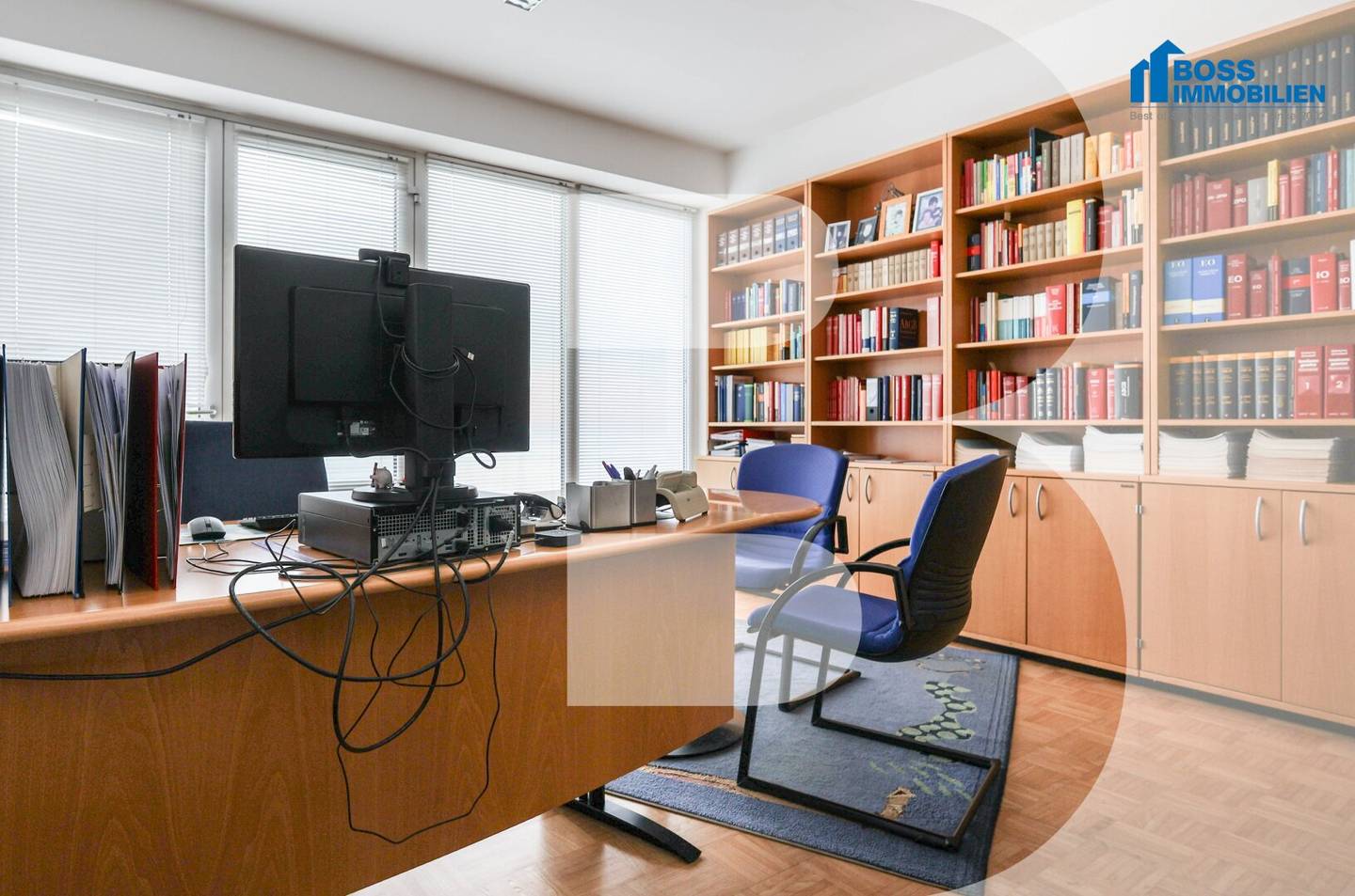 Office Unit with Balcony and Underground Parking in Linz