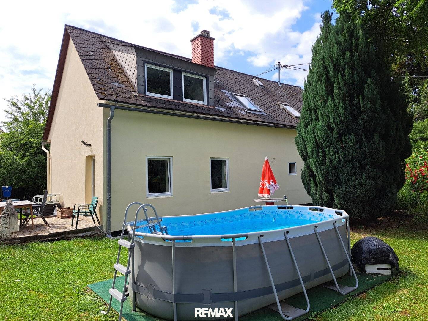 Saniertes Haus mit Garten und Pool in Rohrbach