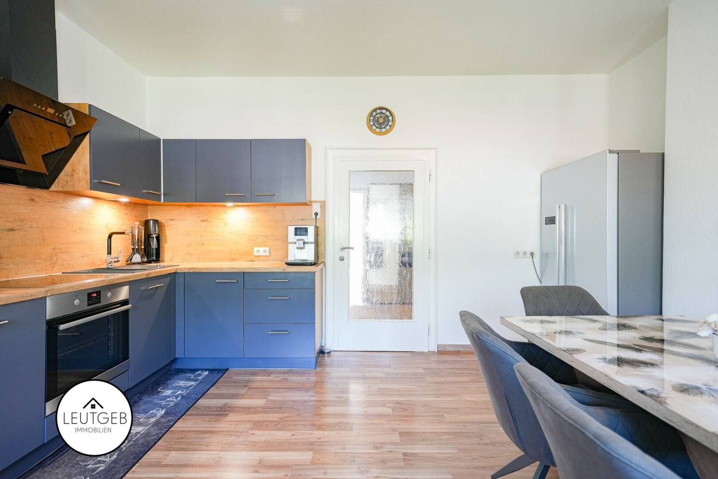 Helle 4-Zimmer-Wohnung mit Balkon in zentraler Lage