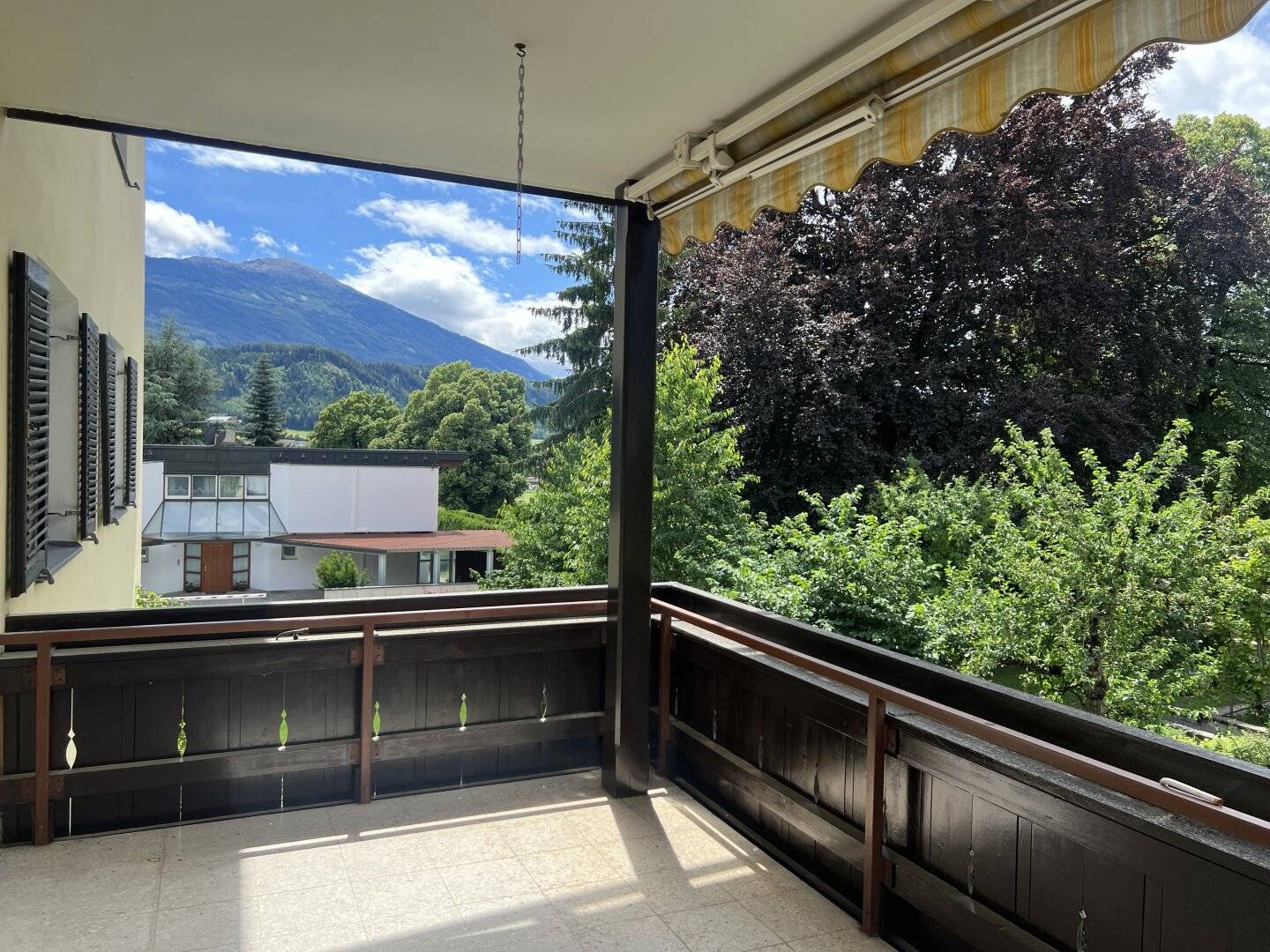 Wohnung with mountain views and large terrace