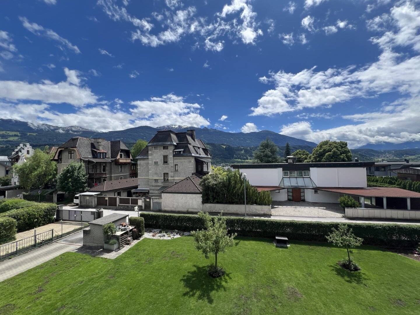 Wohnung with mountain views and large terrace