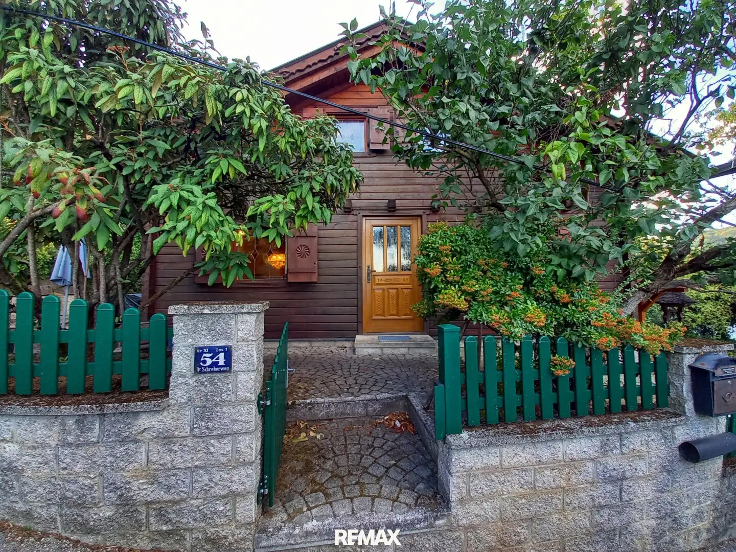 Charming garden house with distant view in a quiet green setting