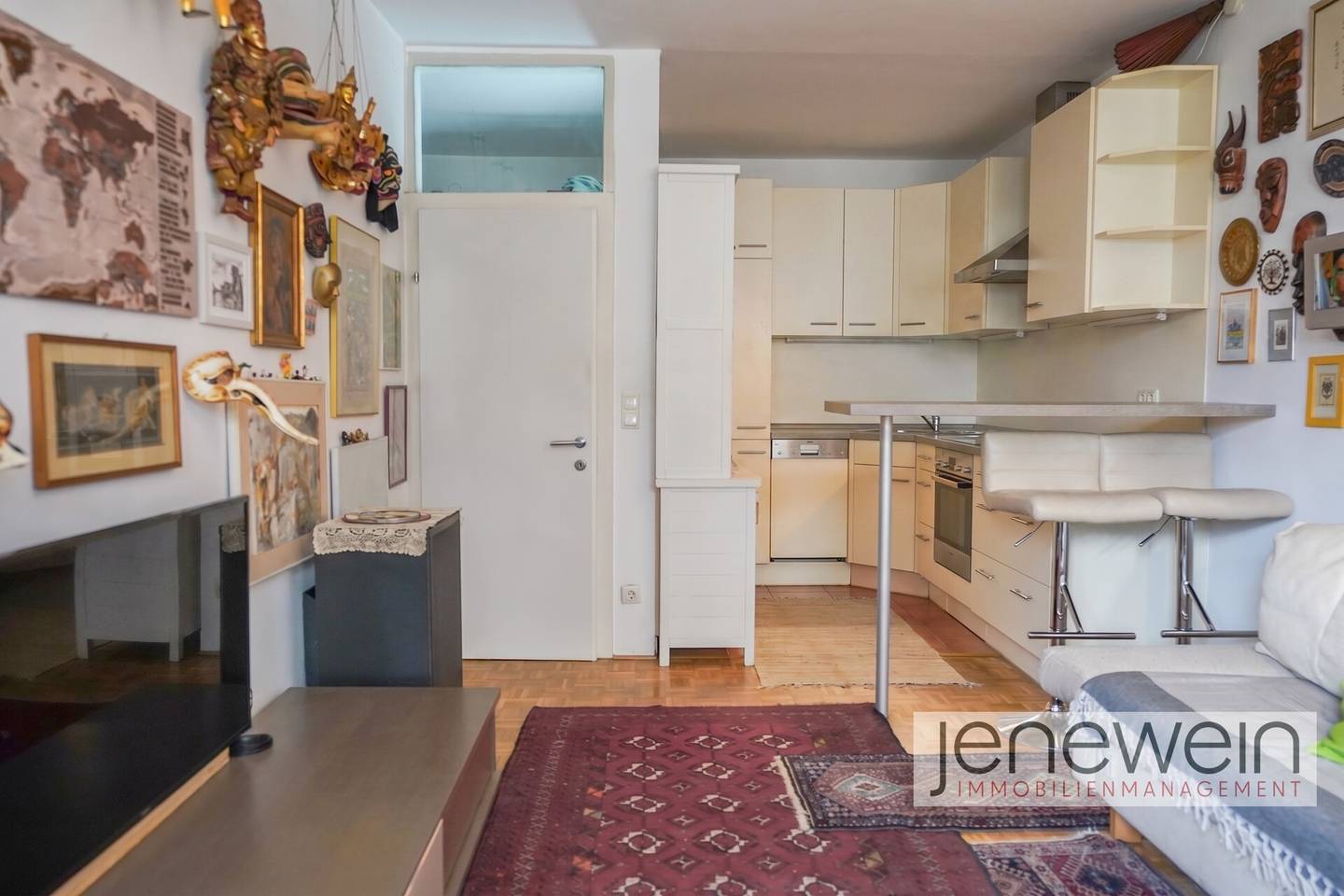 Apartment in quiet location with open kitchen