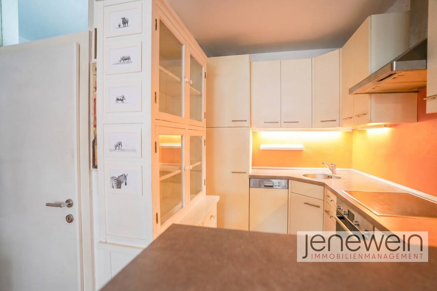 Apartment in quiet location with open kitchen