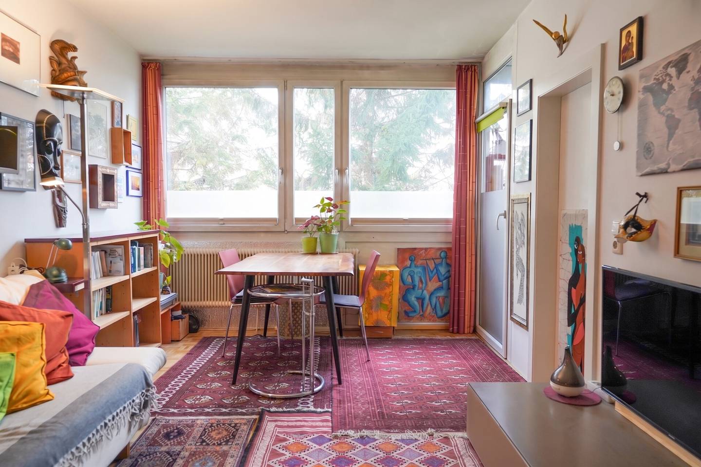 Apartment in quiet location with open kitchen