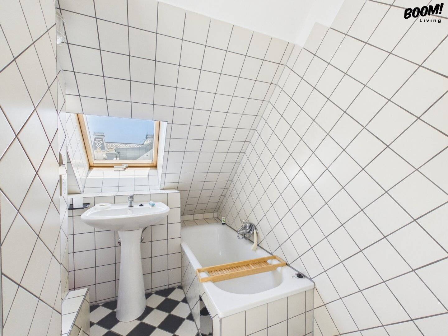Attic flat with air conditioning near Westbahnhof