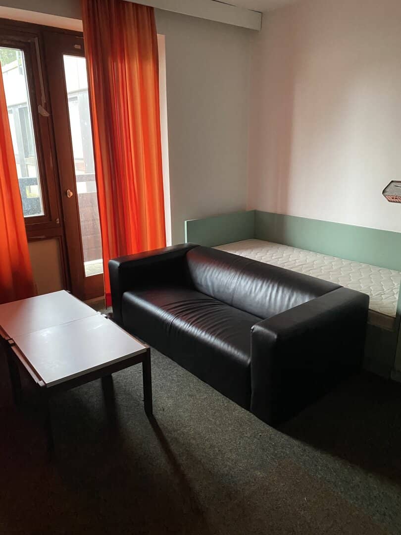 Ruhige und helle Arbeiterquartiere ab € 340,-- pro Monat