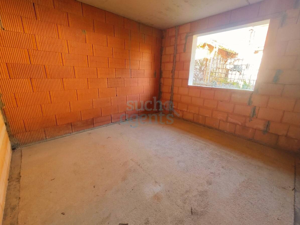 Quiet Bungalow Shell in Bad Ischl with Garage and Garden
