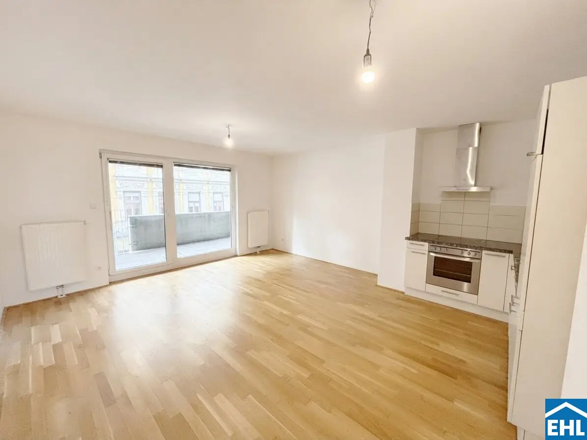 apartment with loggia and lift near Brunnenmarkt