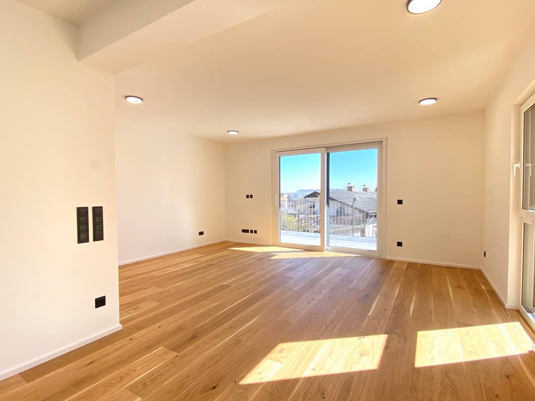 Erstbezug Wohnung mit Terrasse in sonniger ruhiger Lage