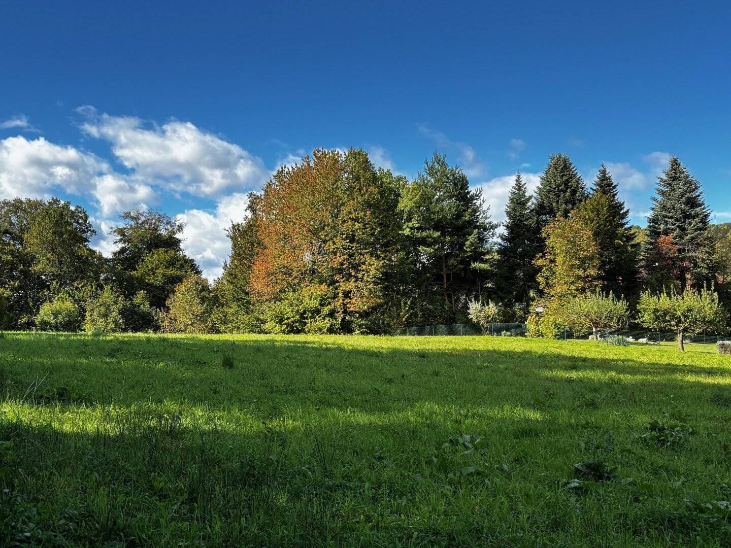 Baugrund in ruhiger Aussichtslage in Klöch, 946 m², Anschlüsse vorhanden