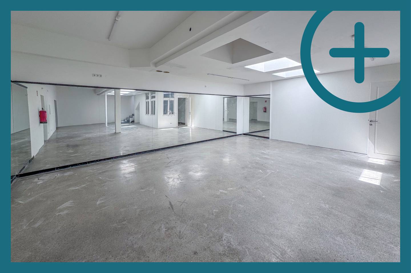 Bright Loft Commercial Space with Courtyard Access near Wilhelminenberg