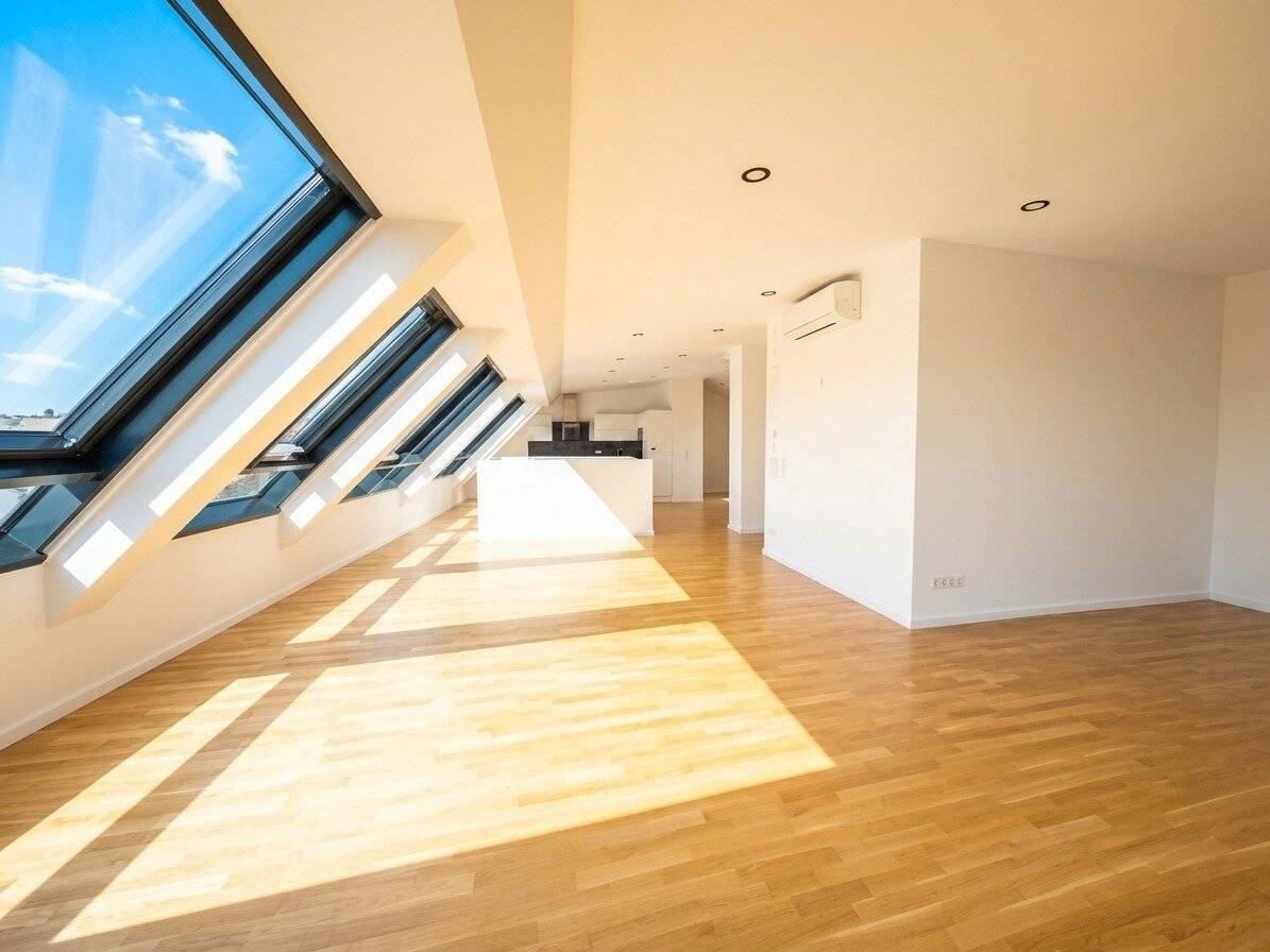 Penthouse at Naschmarkt with terrace and city view