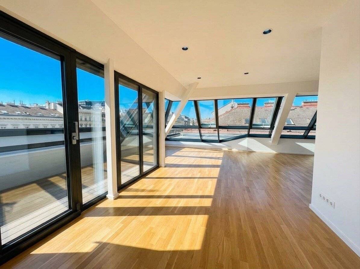 Penthouse at Naschmarkt with terrace and city view