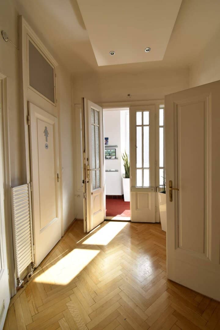 Repräsentatives Altbaubüro mit Lift im 4. Bezirk
