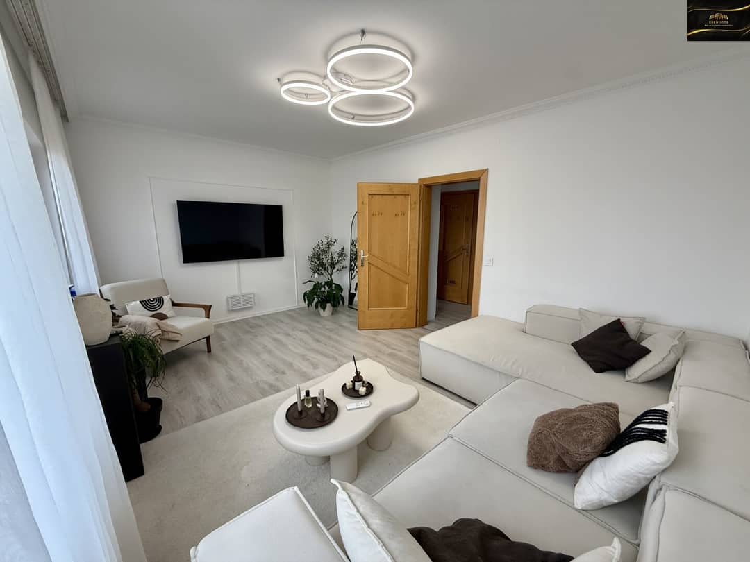Maisonette apartment near station garage balcony