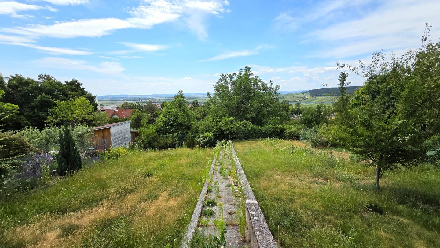 Charmantes Einfamilienhaus mit Weitblick und großem Garten