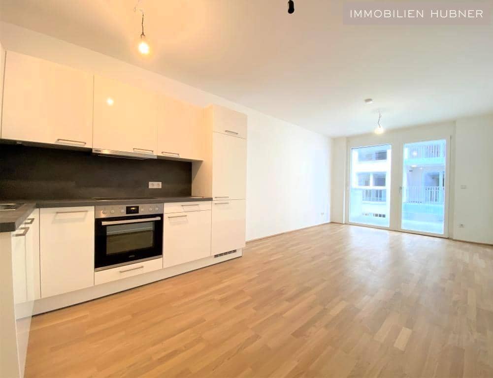 Newly built apartment with large balcony near FAC Platz