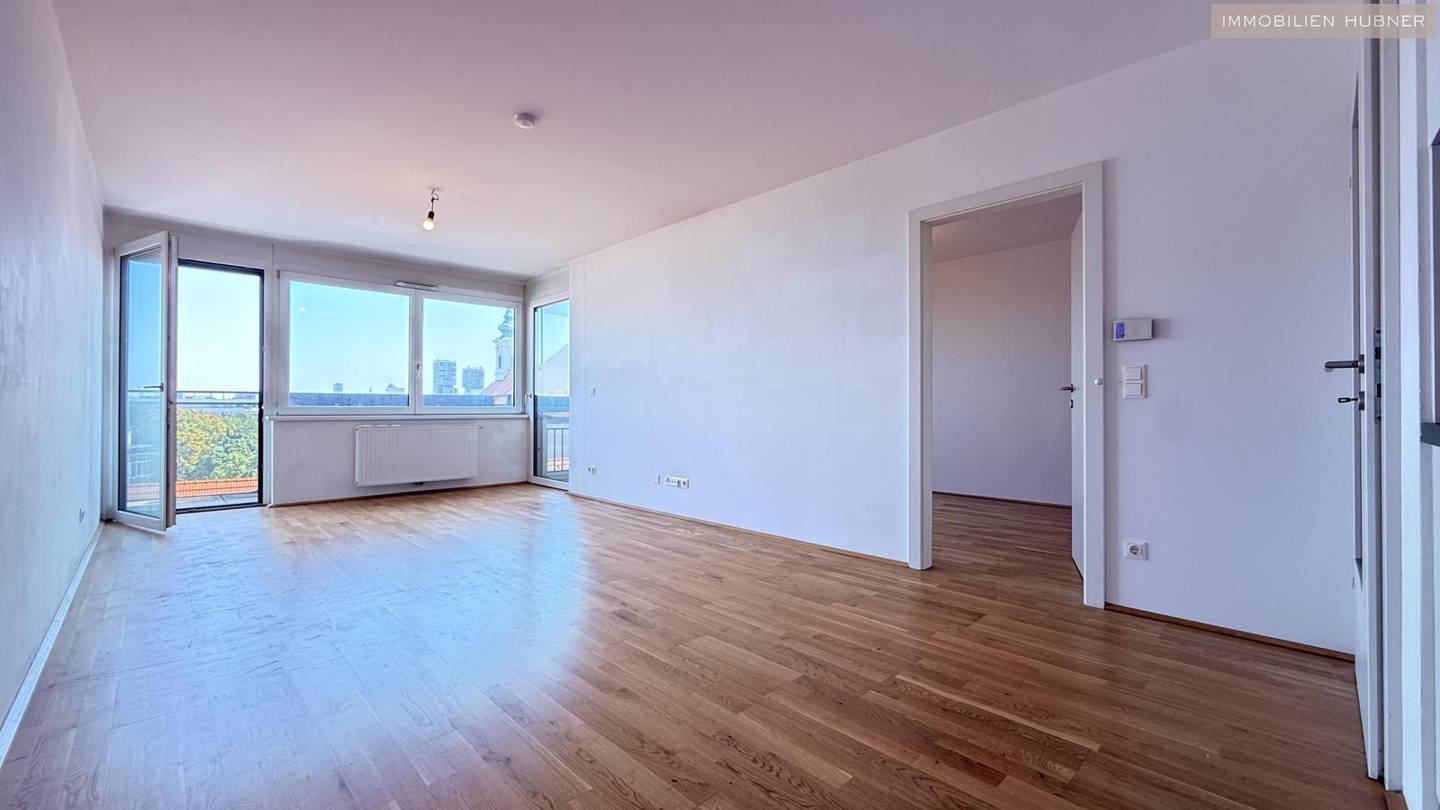 Helle Neubauwohnung mit Balkon und Loggia nahe Rennweg