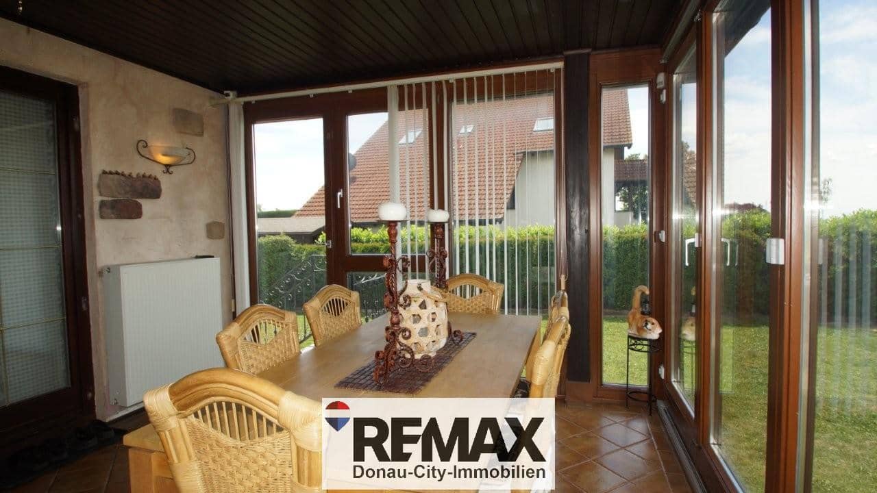 Einfamilienhaus mit Wintergarten und Garten bei Stockerau