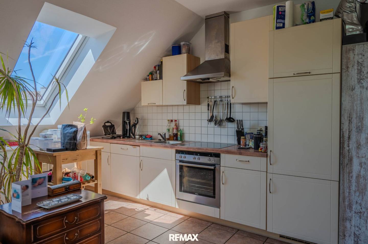 Sonnige Wohnung mit zwei Stellplätzen