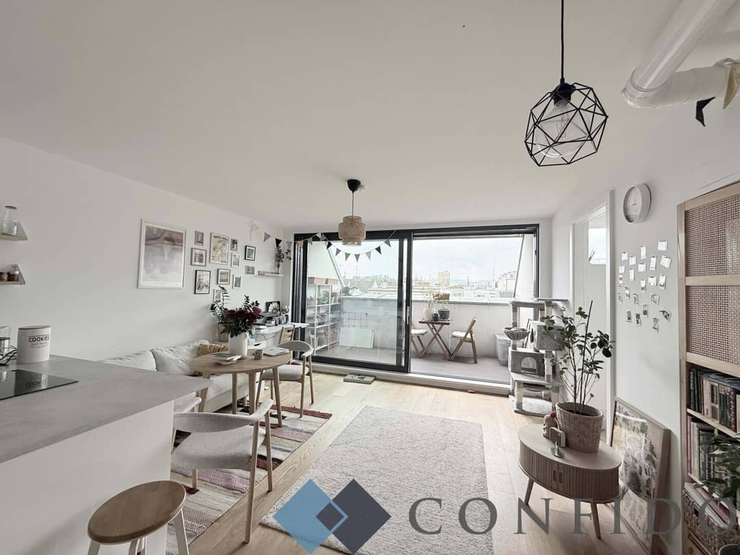 Bright attic apartment with loggia near Äußere Mariahilfer Straße