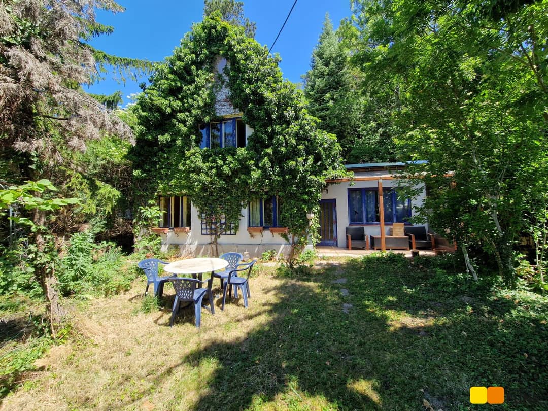 Plot with Summer House near Bisamberg
