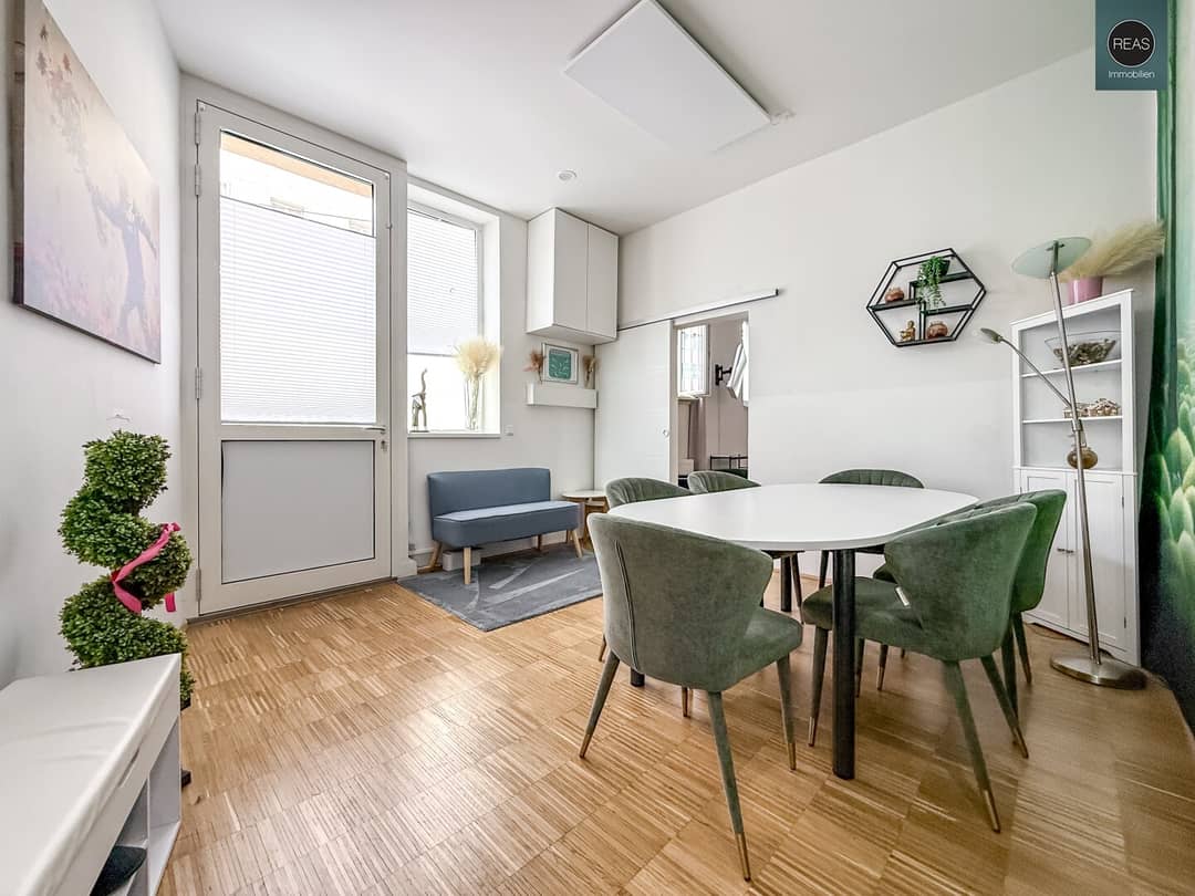 Commercial space with parquet and fitted kitchen in central location at Alois-Drasche-Park