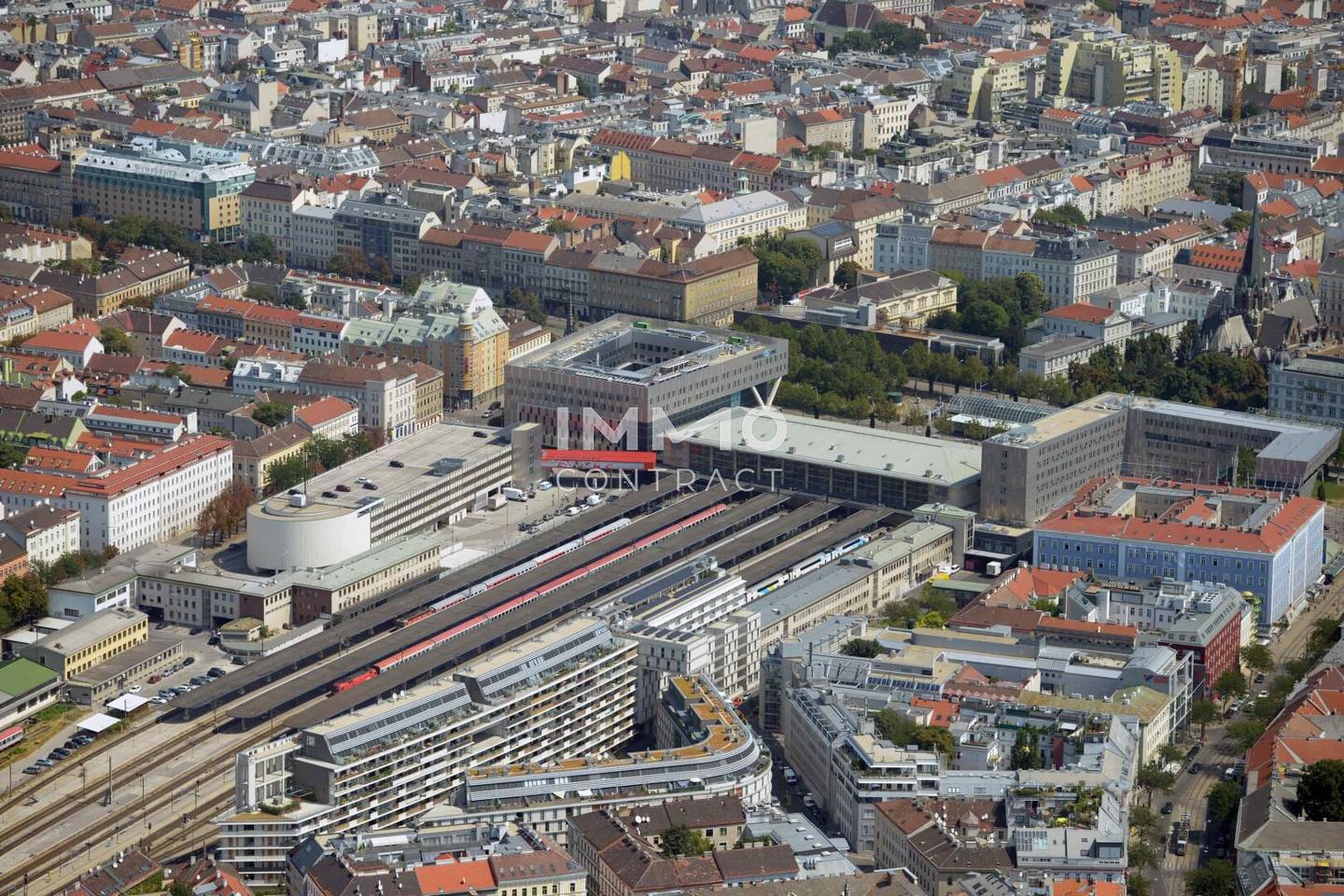 Underground parking space in central location near Westbahnhof