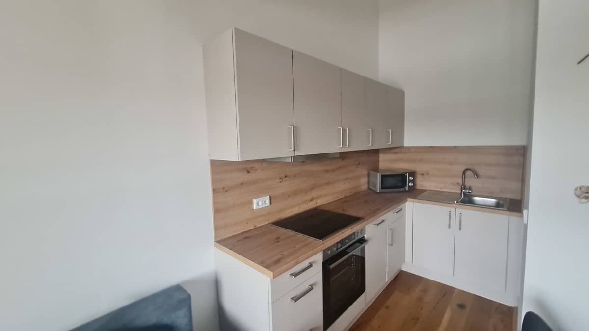 Dachgeschosswohnung mit Balkon und Stellplatz