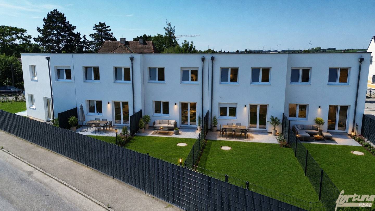 New build semi-detached house with garden and terrace in quiet location